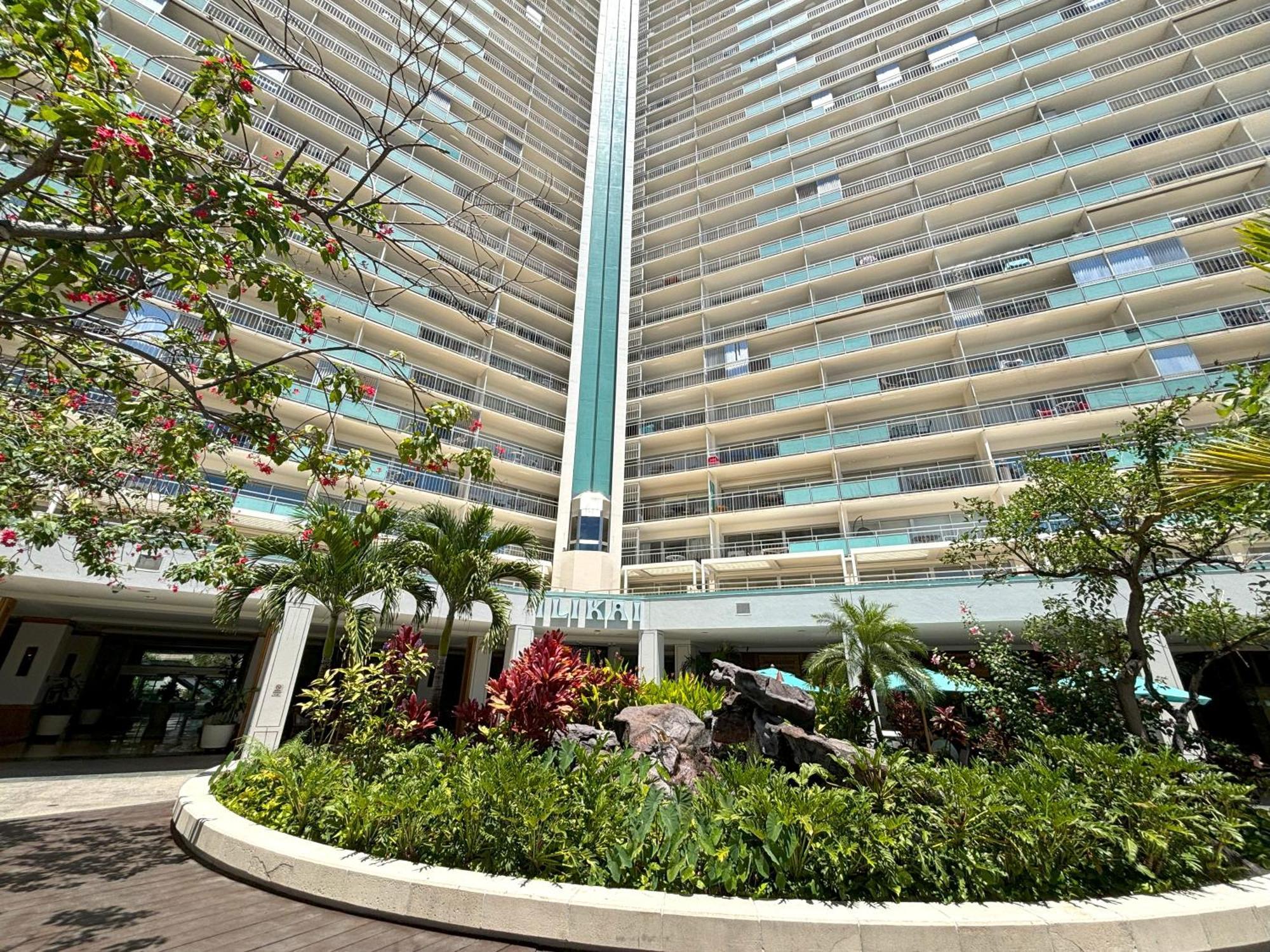 Ilikai Apt 302 - Spacious Studio With Stunning Ocean & Harbor Views Honolulu Extérieur photo