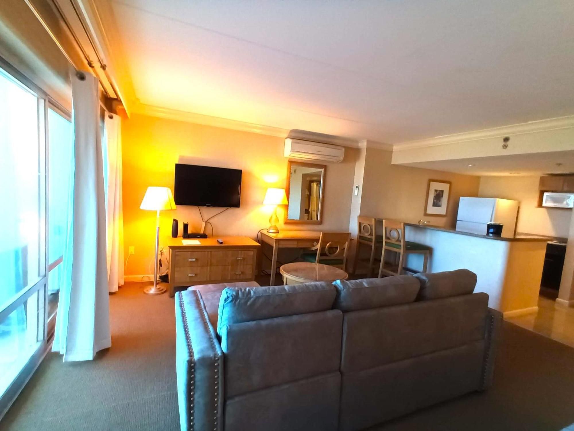 Ilikai Apt 302 - Spacious Studio With Stunning Ocean & Harbor Views Honolulu Extérieur photo